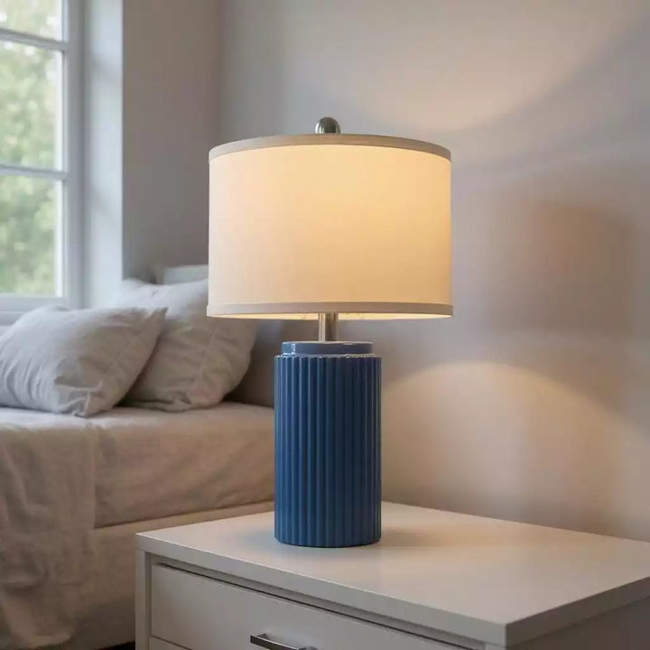 ceramica-azul-navy-luminaria-artesanal-presenca-marcante