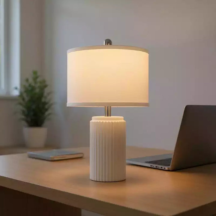 luminaria-ceramica-branca-cupula-linho-design-clean