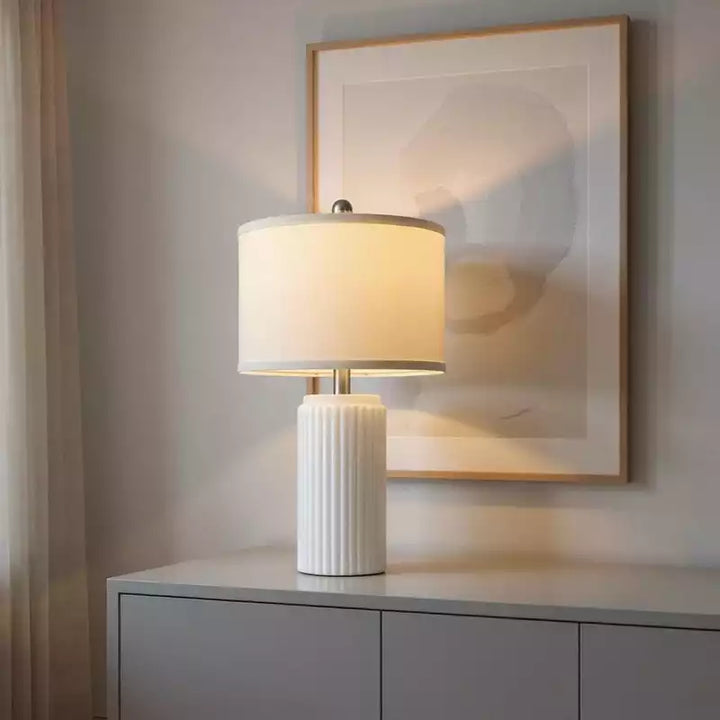 luminaria-elegante-branca-ambientes-refinados-atemporais