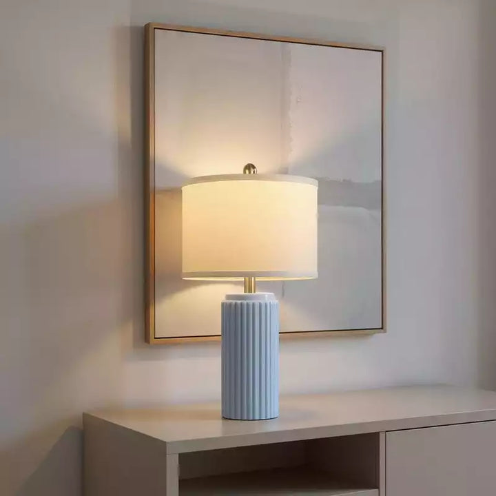 luminaria-elegante-azul-claro-ambientes-refinados