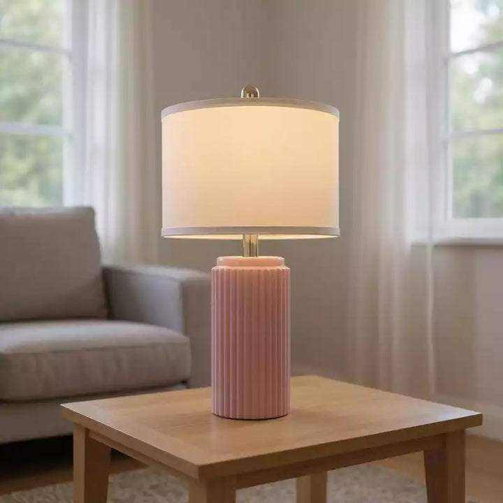 abajur-rosa-mesa-ceramica-textura-canelada-elegante