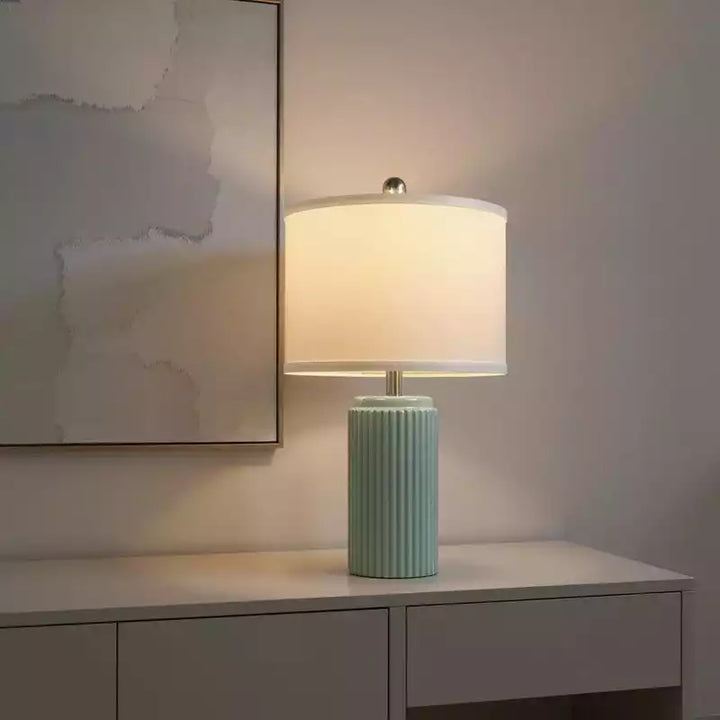 luminaria-design-verde-sage-mesa-escritorio-foco