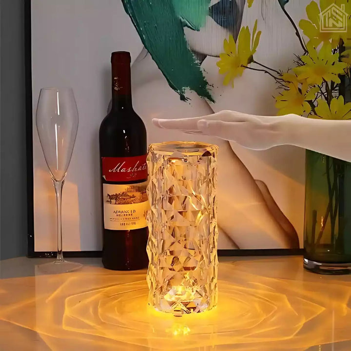 vista-superior-vista-lateral-luminaria-de-mesa-led-cristal-ligando-luz-quente