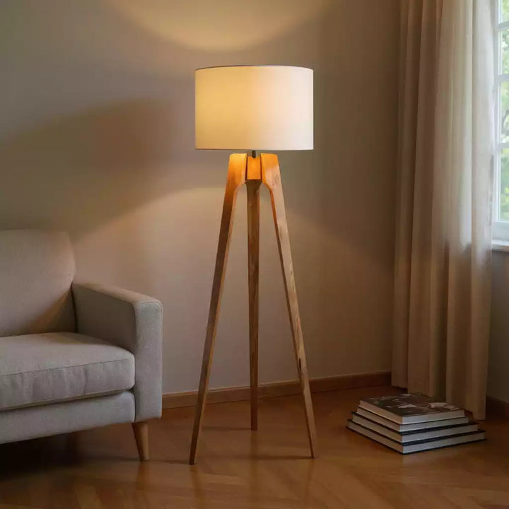 abajur-de-chao-elance-champagne-decoracao-luxo-maisonelle