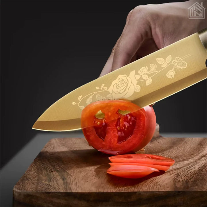 faca cortando tomate