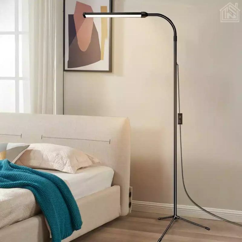 luminaria-de-chao-articulada-led-para-quarto-ligada
