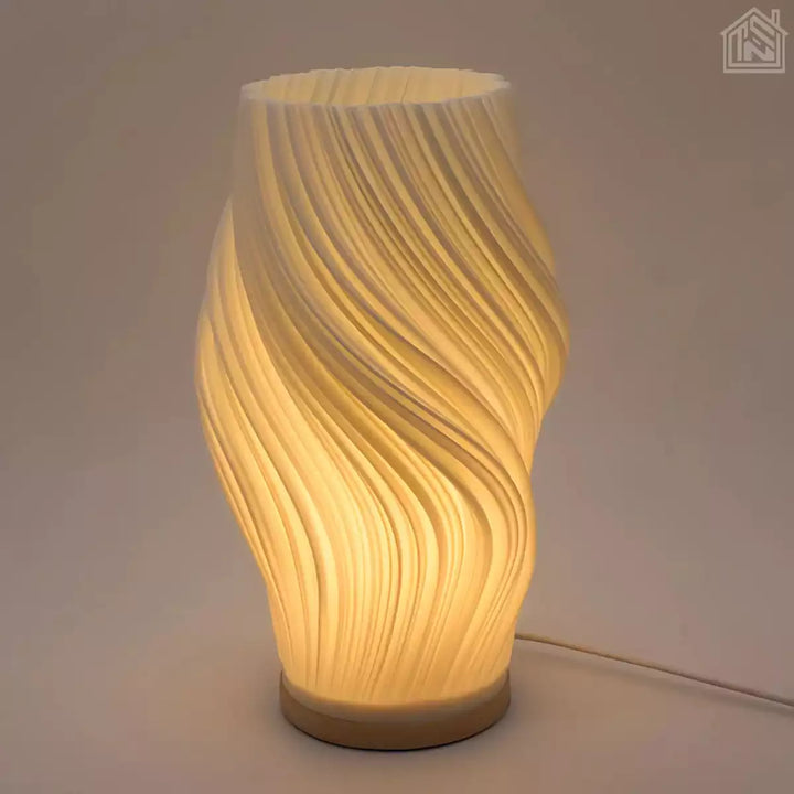 luminaria-de-mesa-moderna-vista-frontal-ligada-fundo-claro