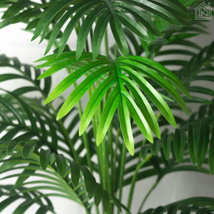planta-artificial-para-sala-palmeira-vista-de-perto-detalhe-das-folhas